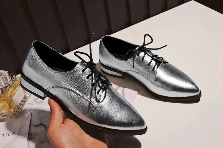 2017 Весной Новый Дерби Обувь Женская Острым Носом Босоножки Зеленый серебряный