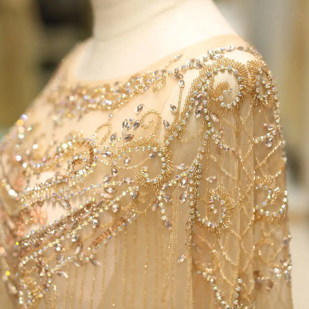 Женское длинное вечернее платье элегантное цвета шампанского со шлейфом и