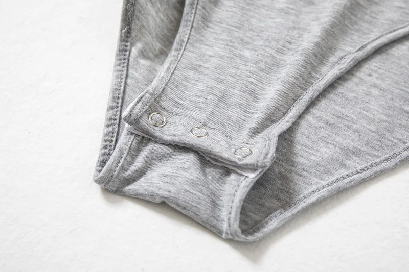 Женское боди с глубоким вырезом на спине и короткими рукавами | Женская одежда