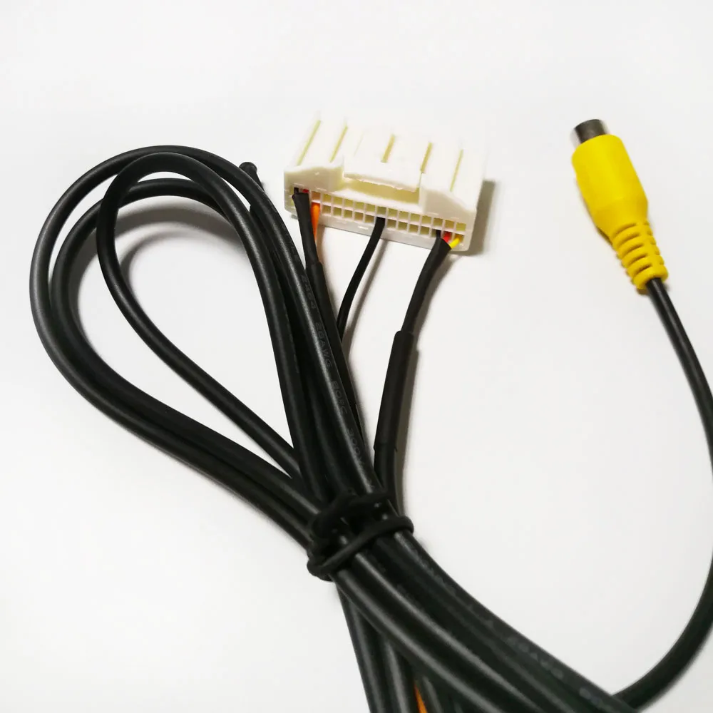 Biurlink автомобильный Реверсивный RCA адаптер для задней камеры видеоконвертирующий