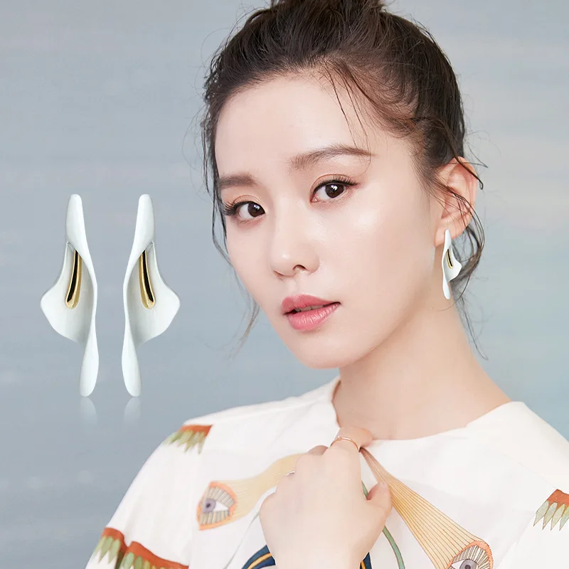 Модные корейские золотые серьги с покрытием керамические иглами Индивидуальные