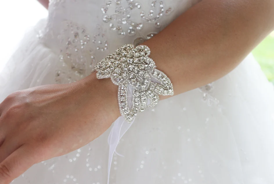 Свадебный браслет с кристаллами и бусинами на заказ свадебные аксессуары