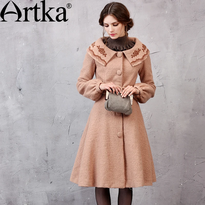Женское пальто с вышивкой ARTKA теплая ветровка поясом на осень и зиму WA11055Q 2018|embroidery