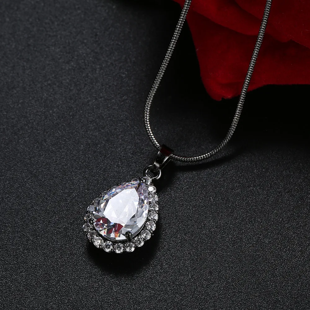 

FYM High Quality Big white Crystal Silver Color Cubic Zirconia Necklace & Pendants Elegant Wedding Jewelry For Women party