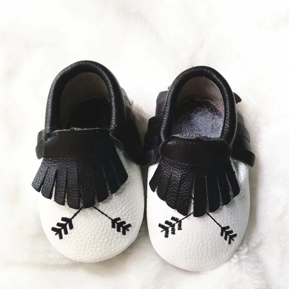 Новинка Разноцветные детские мокасины из натуральной кожи с вышивкой детская