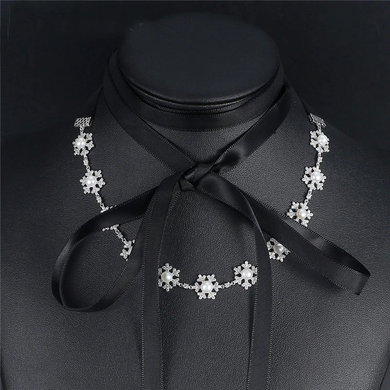 Ожерелье из серебра 2018 пробы с черной лентой кремового цвета | Украшения и