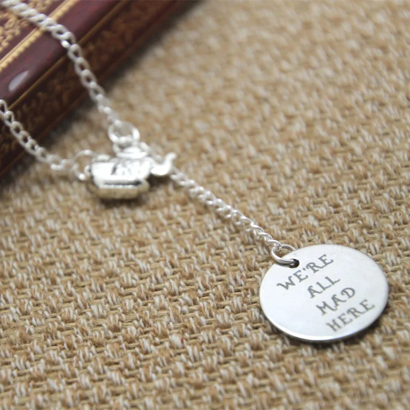 12 шт./лот мы все здесь сумасшедшие ожерелья Алиса в стране чудес белый кролик