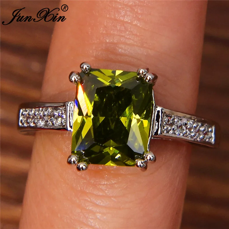 

Cute Female Peridot Stone Ring Simple Geometric Finger Ring Retro Wedding Band Promise Engagement Rings For Women
