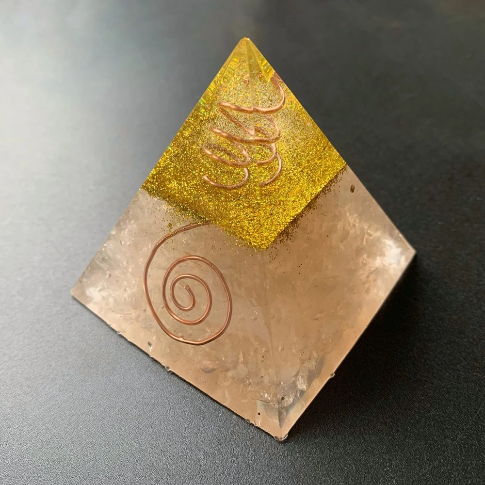 Натуральные розовые кварцевые камни чипсы медная фигурка оргонита из пирамидной