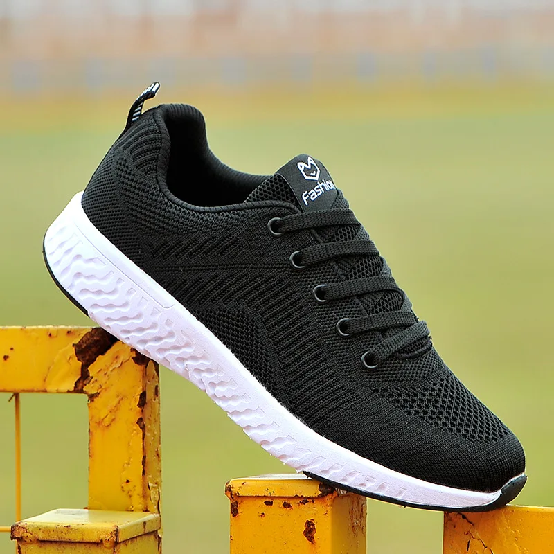 Новинка женские кроссовки стрейчевая вязаная обувь сезон весна на плоской