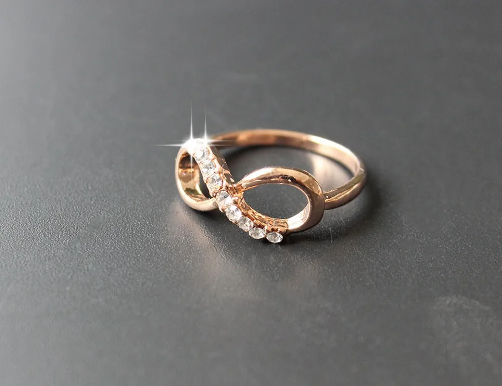 F & U популярное модное Трендовое Золотое кольцо из цинкового сплава с фианитами