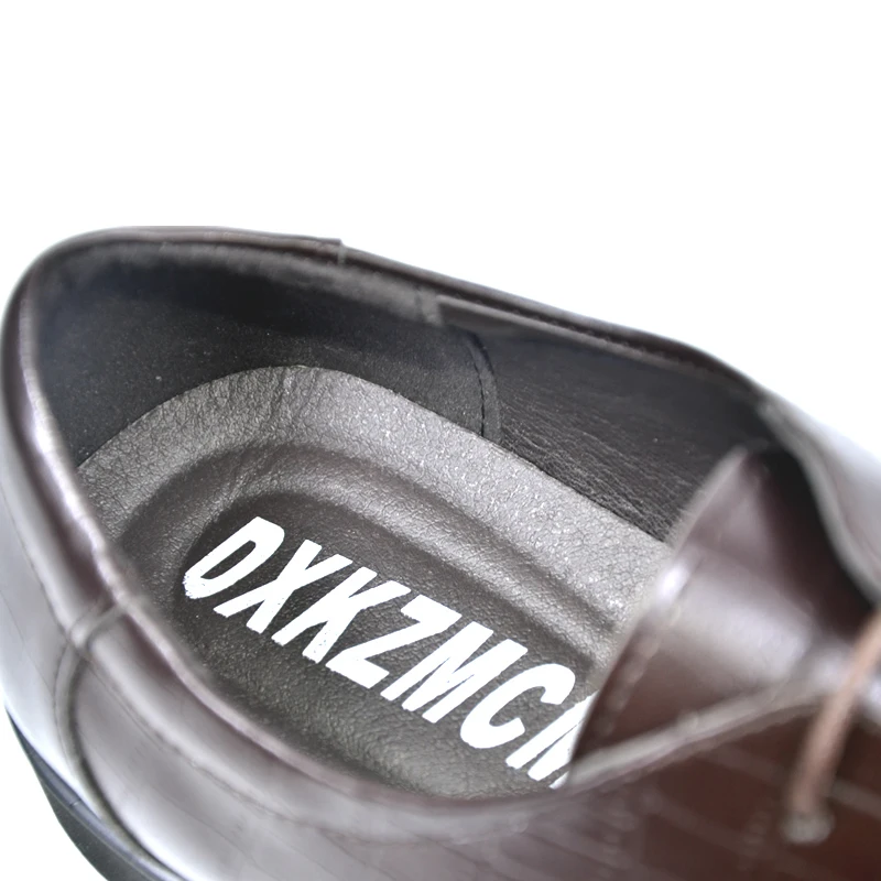 Мужские деловые модельные туфли коричневые черные кожаные оксфорды на плоской