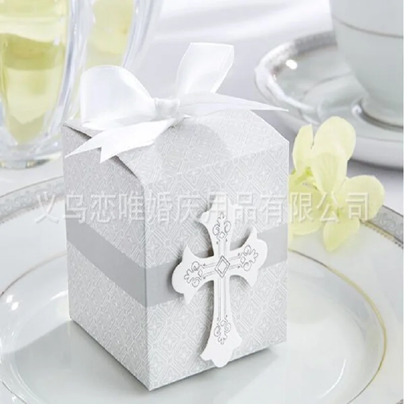 100 шт Любовь лазерная резка полый карета полезный подарок конфеты коробка с