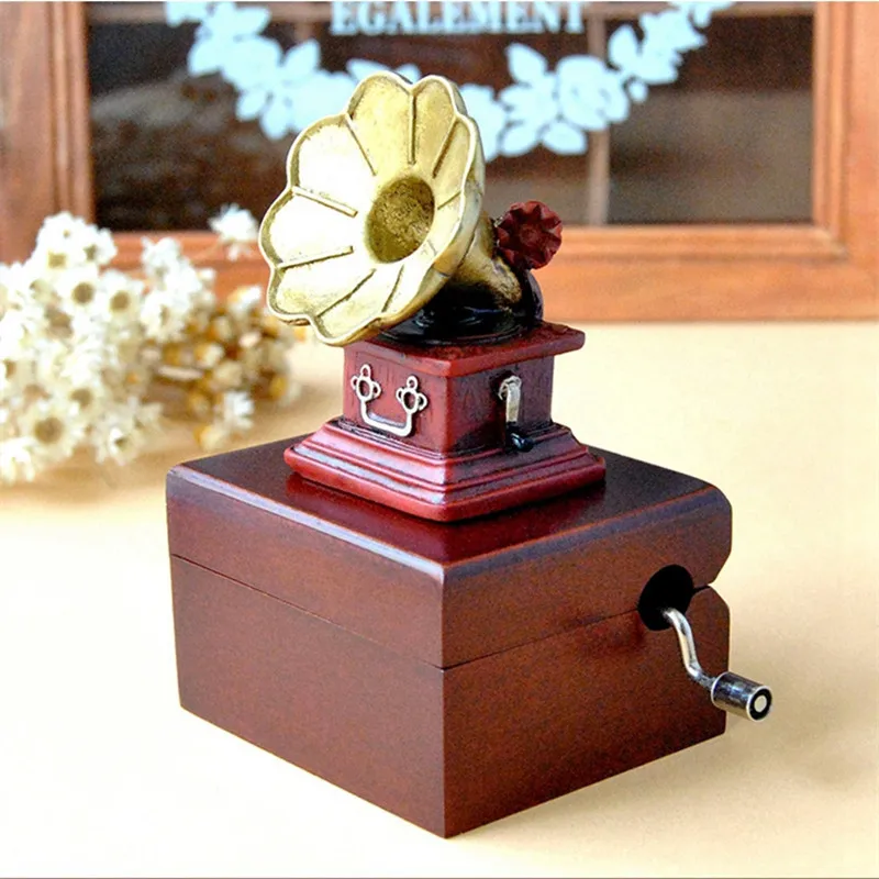 Retro Mini Gramophone Music Box Hand Shake Clockwork Creative Gift | Дом и сад