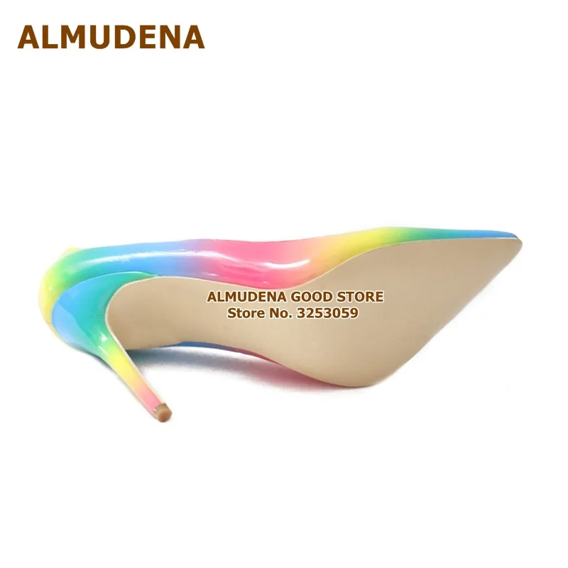Новое поступление туфли-лодочки ALMUDENA из лакированной кожи в радужную полоску с
