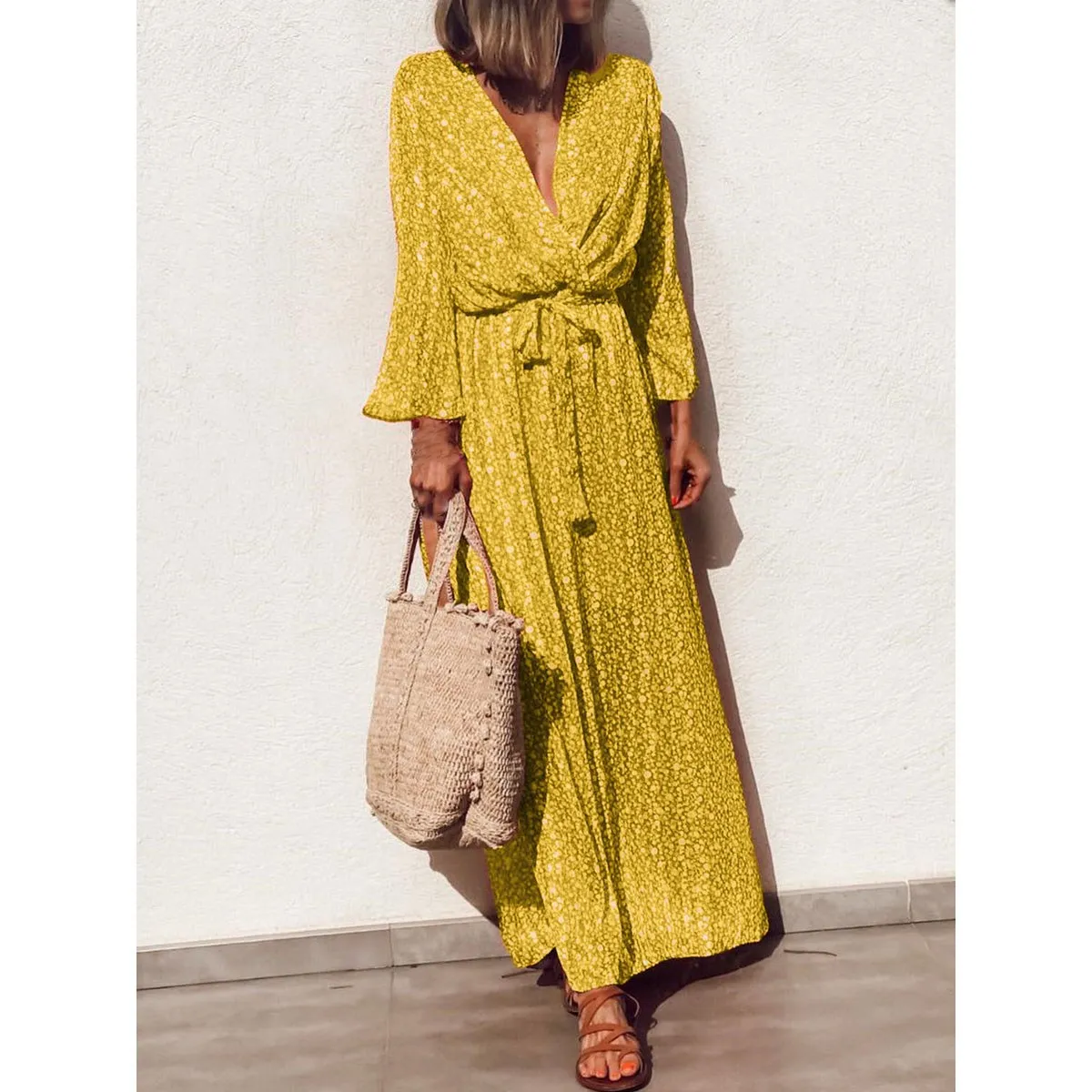 Женское пляжное платье-макси с v-образным вырезом поясом и длинным рукавом летний