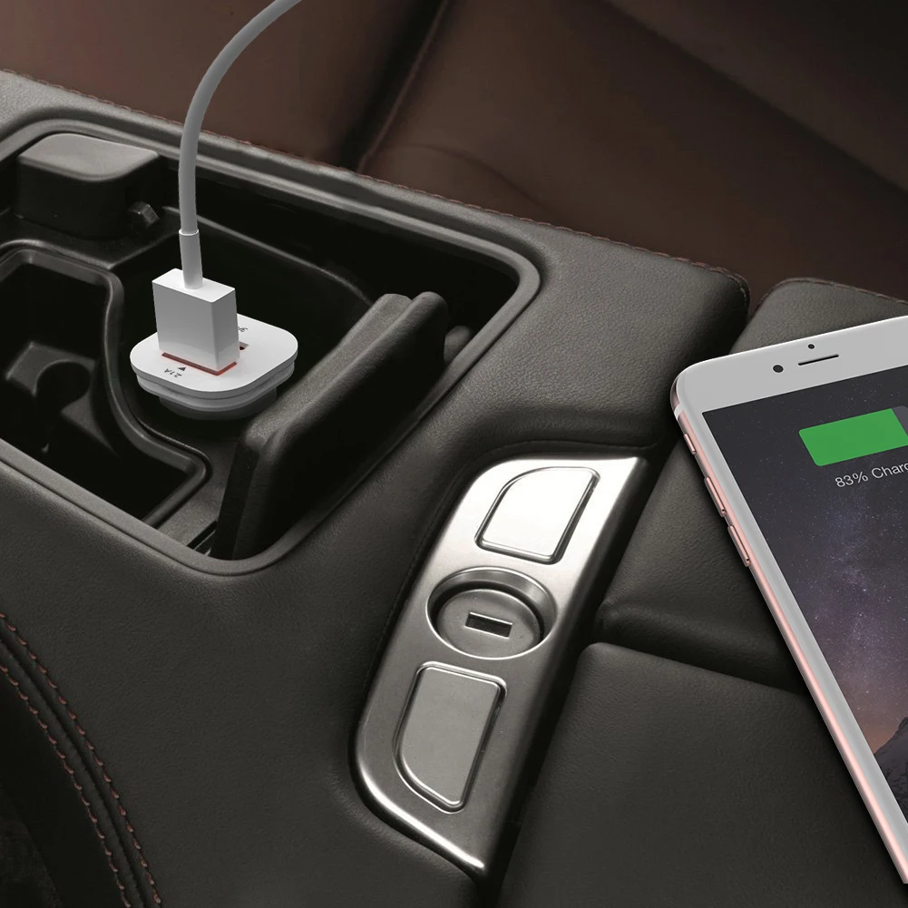 Компактное двойное зарядное устройство с портом USB Type C и стандартным A для