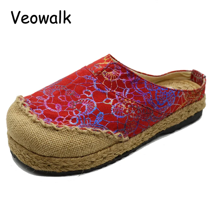 Veowalk/женские тапочки ручной работы из хлопка и льна с кружевной вышивкой; слипоны в стиле ретро; женские шлепанцы на плоской подошве; летняя парусиновая дышащая обувь