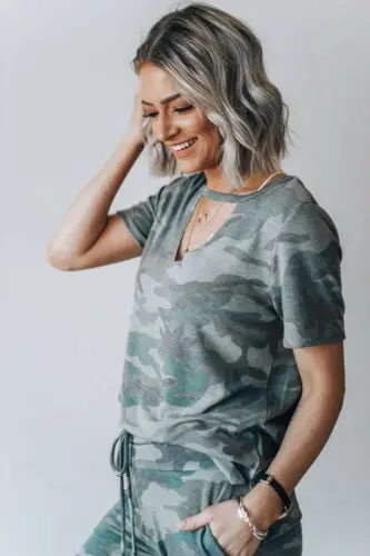 Женский спортивный костюм из 2 предметов повседневный Камуфляжный топ и брюки