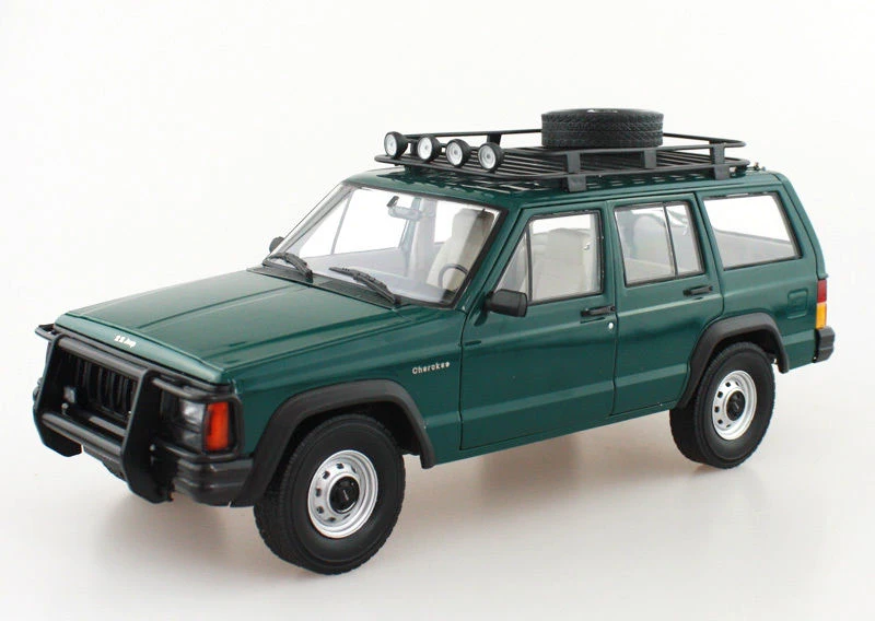 1:18 литье под давлением модель для Jeep Cherokee 2500 зеленый внедорожник Игрушечная