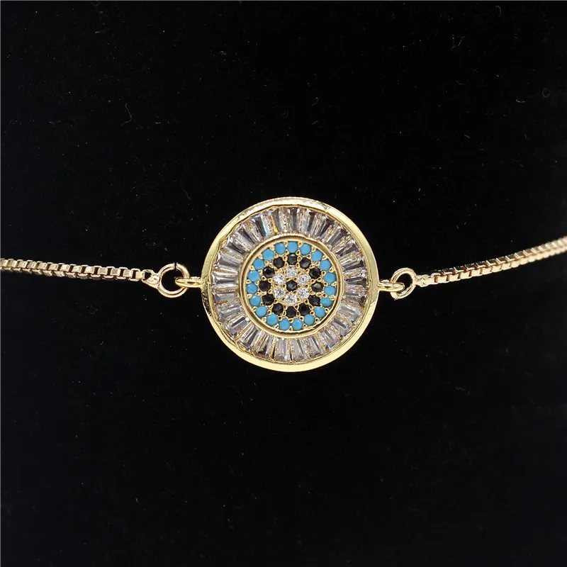 Женский браслет с подвеской из меди фианитом круглый зловещий | Украшения и