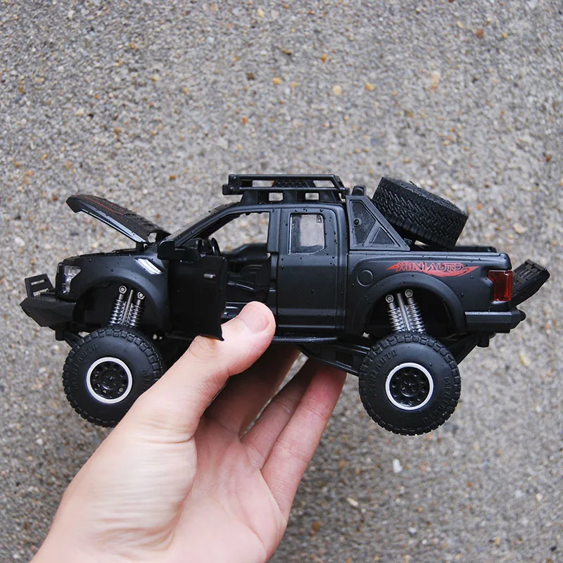 Сплава литья под давлением для Ford F150 Raptor пикап рок грузовик на гусеничном ходу