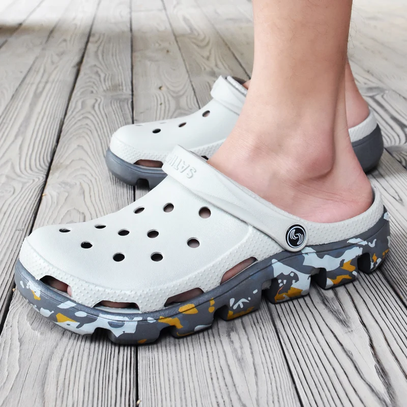 Men Clogs Sandals Casual Summer Fashion Flip Flops Hollow Garden Light Beach Slippers Shoes Schoenen Mannen | Обувь