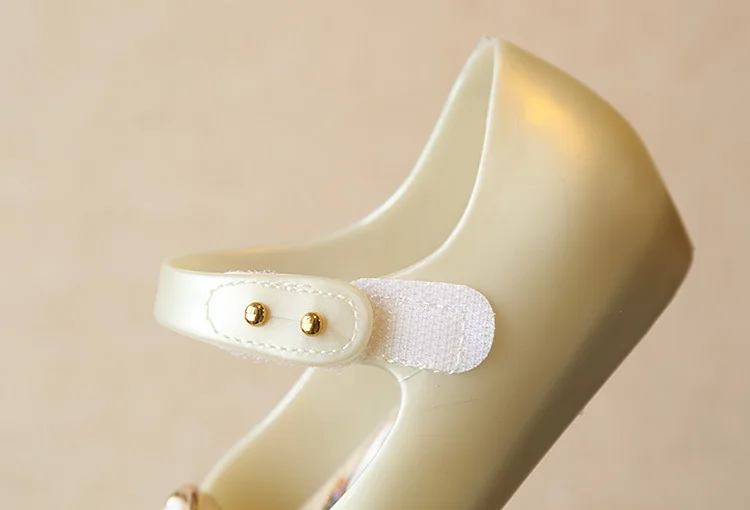 Новинка сандалии для девочек сезон лето обувь с героями мультфильма красавица