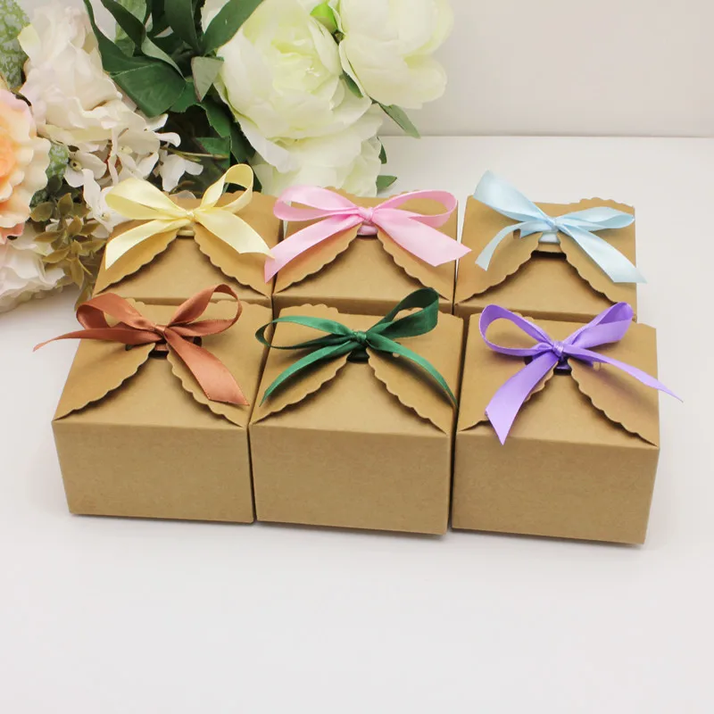 

50pcs/lot vintage kraft paper candy boxes for wedding party supplies square gift cases with ribbons mini kraft paper package box