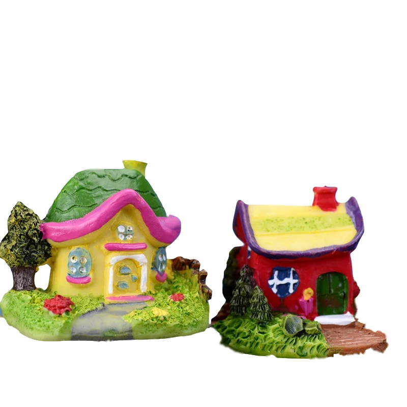 Cartoon Small Soldier Scene House Hand-painted colours of resin materials 4*5*6cm random sent 1pcs | Игрушки и хобби