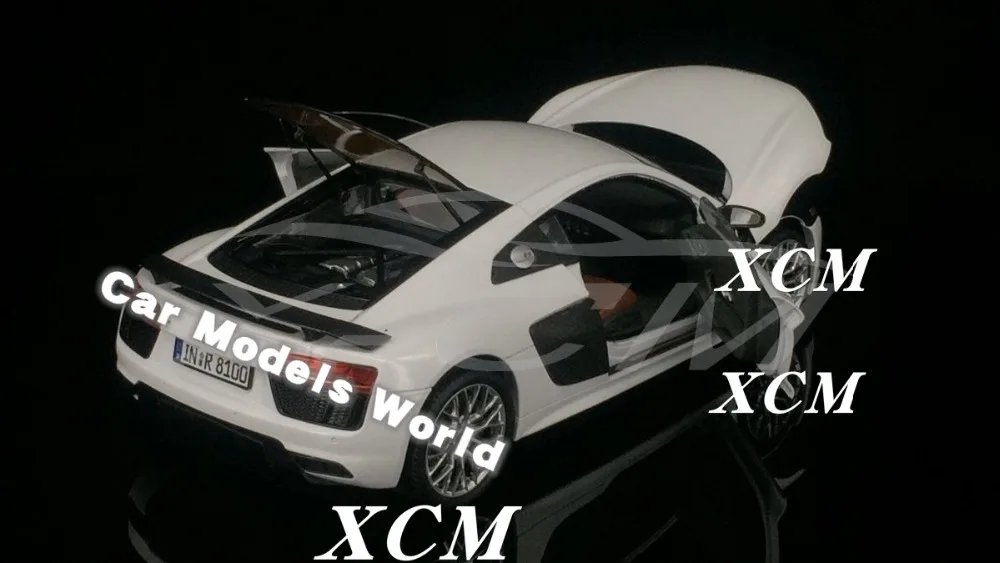 Литая модель автомобиля для R8 V10 Plus Coupe Sport 1:18 (DIY белый цвет) + маленький подарок! |