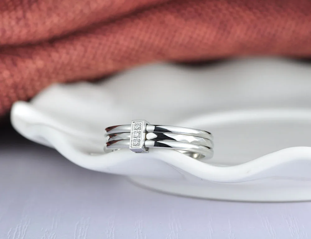 Модные обручальные кольца JeeMango серебряного цвета с инкрустацией фианитами