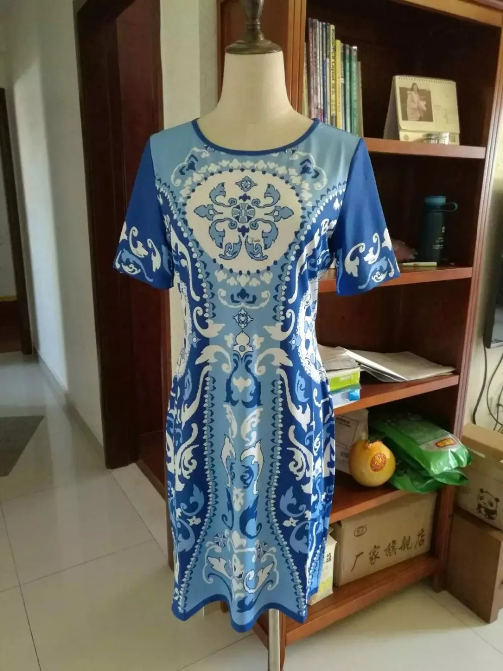 Новинка 2015 дизайнерский роскошный бренд женское платье с коротким рукавом синее