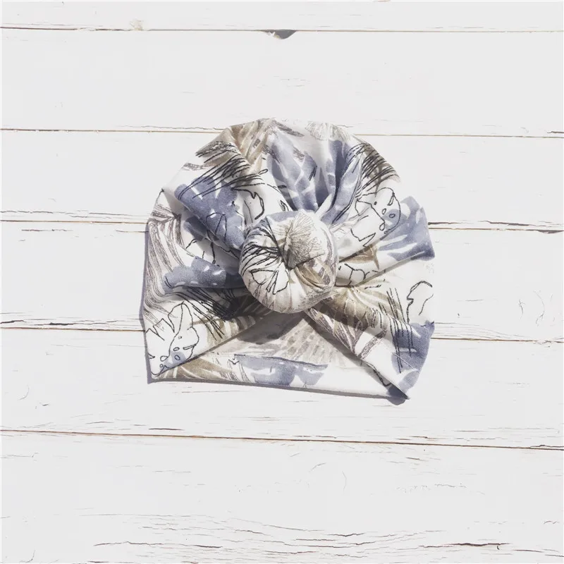 1 Цветные шапки с цветочным принтом для маленьких девочек; BeBe Turban; бант для новорожденного завязанная шапка унисекс из хлопка; Мягкая Милая шапка с цветком - Цвет: 1
