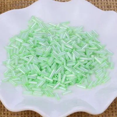 Brilliant FruitGreen 20 г/480 шт размер 2*6 мм цветной серебряный сердечник чешский стеклянный стеклярус трубка для Распорки Ювелирных изделий швейных аксессуаров - Цвет: Brilliant FruitGreen