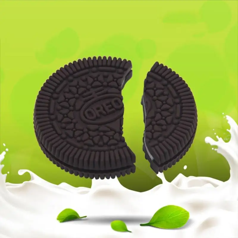 

2019 New 4.5cm Funny Magic Close-Up Cookie Street Trick Biscuit Bitten And Restored Gimmick OREO Bite Children Toy