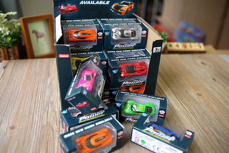 1: 64 детская игрушка сплав Игрушечная модель автомобиля(цвет случайно отправлен 1 шт) один автомобиль