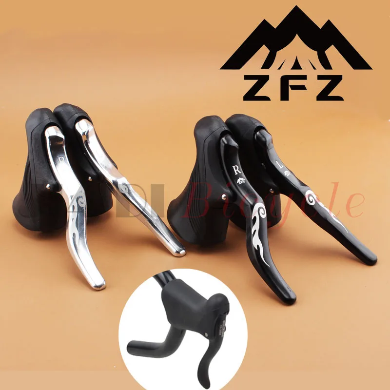 Шоссейный мертвый автомобиль чтобы согнуть тормоз на тормоза до и после ручного