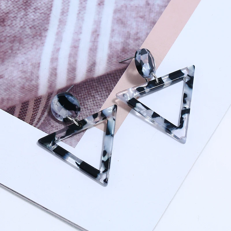 

2019 Fashion Korean version Simple New Small Fresh Acrylic Drop Earrings Hipster Ladies Leaf Lovely Brincos For Women Jewelry