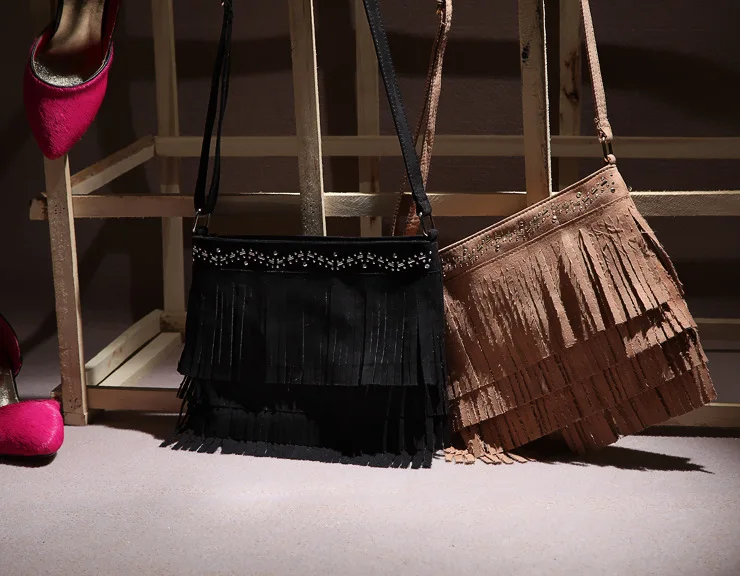 

2019 New Hot Selling Simple Bohemian Four-Tier Tassel Bag Rivets Striped Tassel Shoulder Messenger Bag