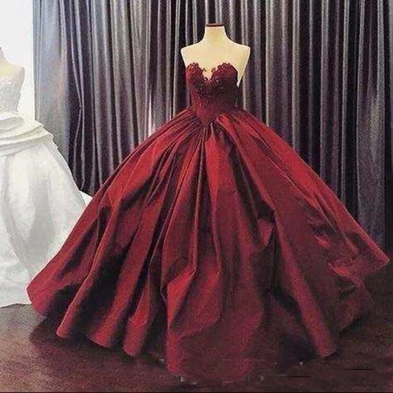 Бальное платье для Quinceanera милое кружевное кисейное с аппликациями бордовое