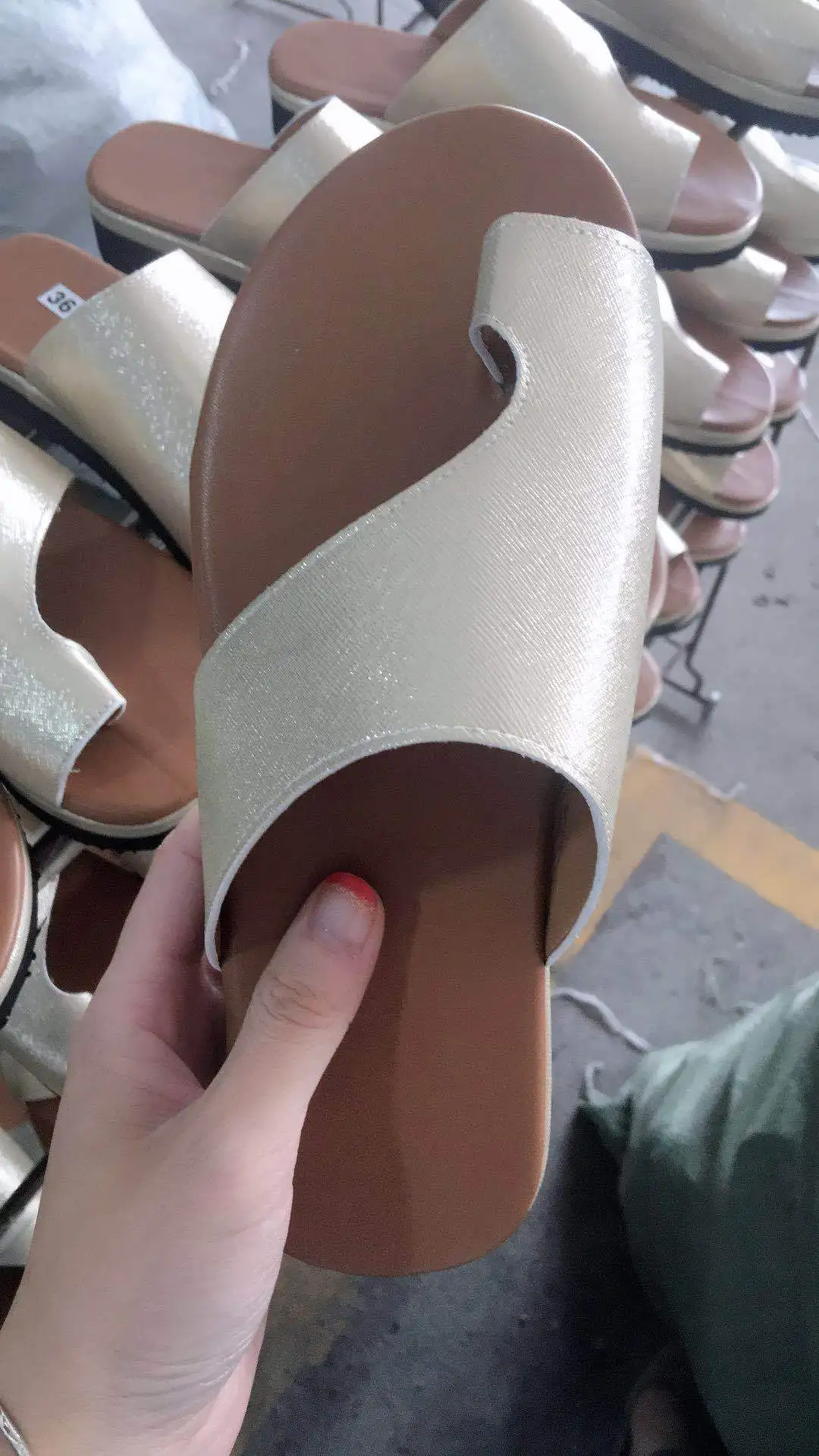 Женская обувь из искусственной кожи Удобные женские повседневные мягкие