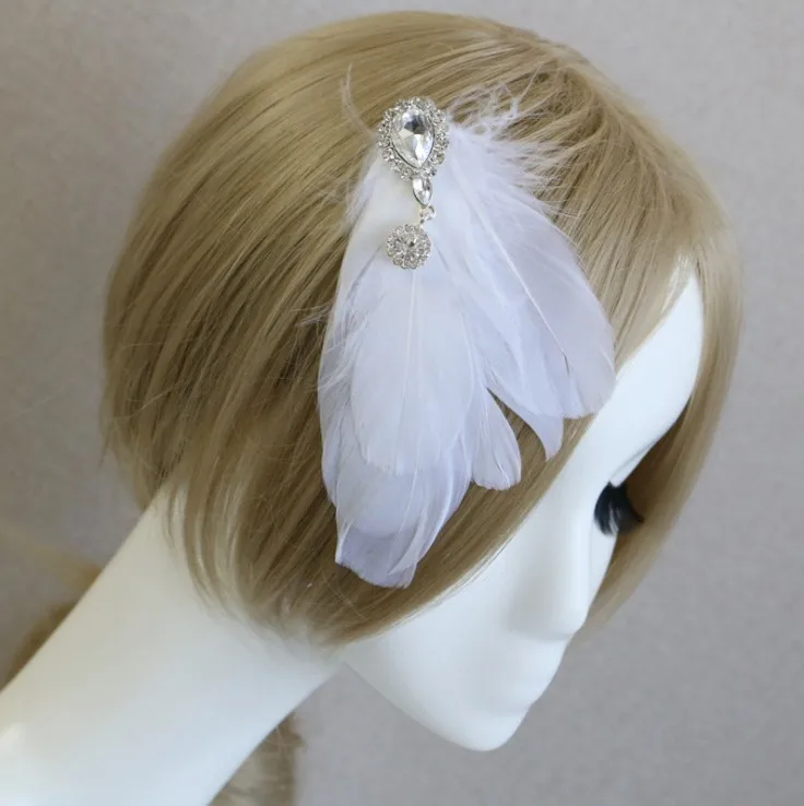 1 шт. заколка для волос с белыми перьями |