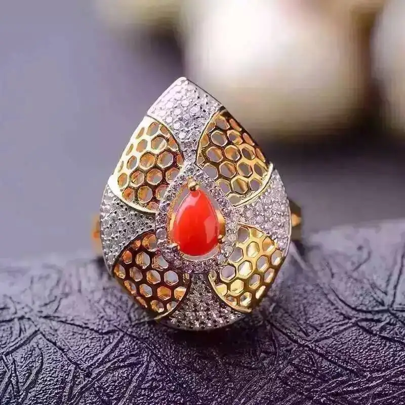 Кольцо женское из серебра 925 пробы с натуральным красным камнем | Украшения и