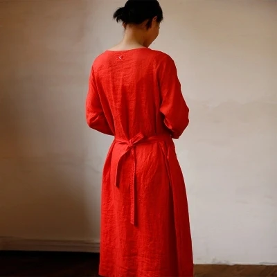 Linenall женщин красный и черный вышитый высокой плотности 100% лен с круглым вырезом