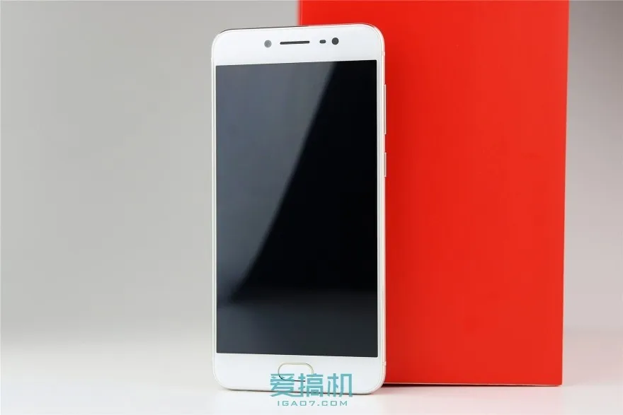 Vivo X7 смартфон с 5 дюймовым дисплеем процессором Snapdragon 652 ОЗУ 4 Гб ПЗУ 64 ГБ 13 МП + 16