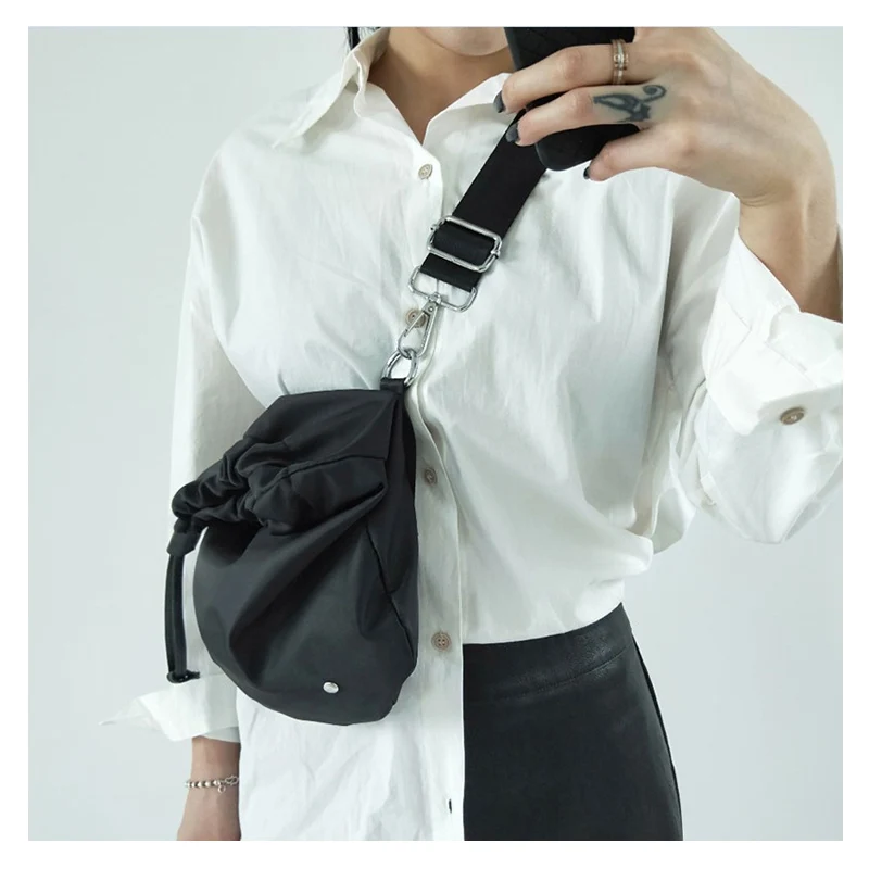 Женская нейлоновая сумка на плечо ins черная водонепроницаемая сумка-мессенджер