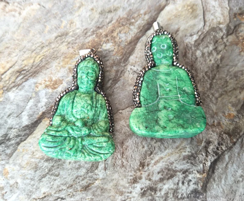 

5pcs/lot Carved Buddha Stone Buddhist Pendant,With Zircon Rhinestone Crystal Pave Bead Stone Guanyin charm PD641