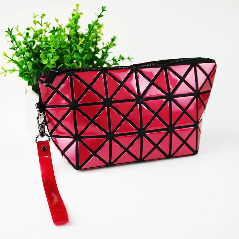 Wine red RUPUTIN для женщин PU ромбовидная решетка косметичка Путешествия Макияж сумки для девочек портативный мыть мешок Геометрия Лазерная складн - Цвет: Wine red