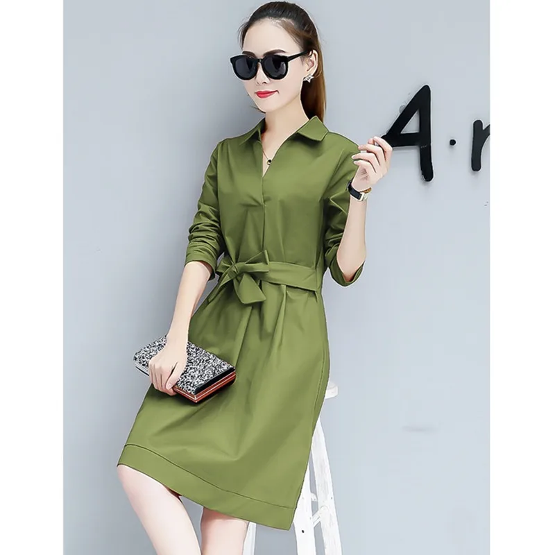 Женское платье-футболка средней длины с длинным рукавом и V-образным вырезом |